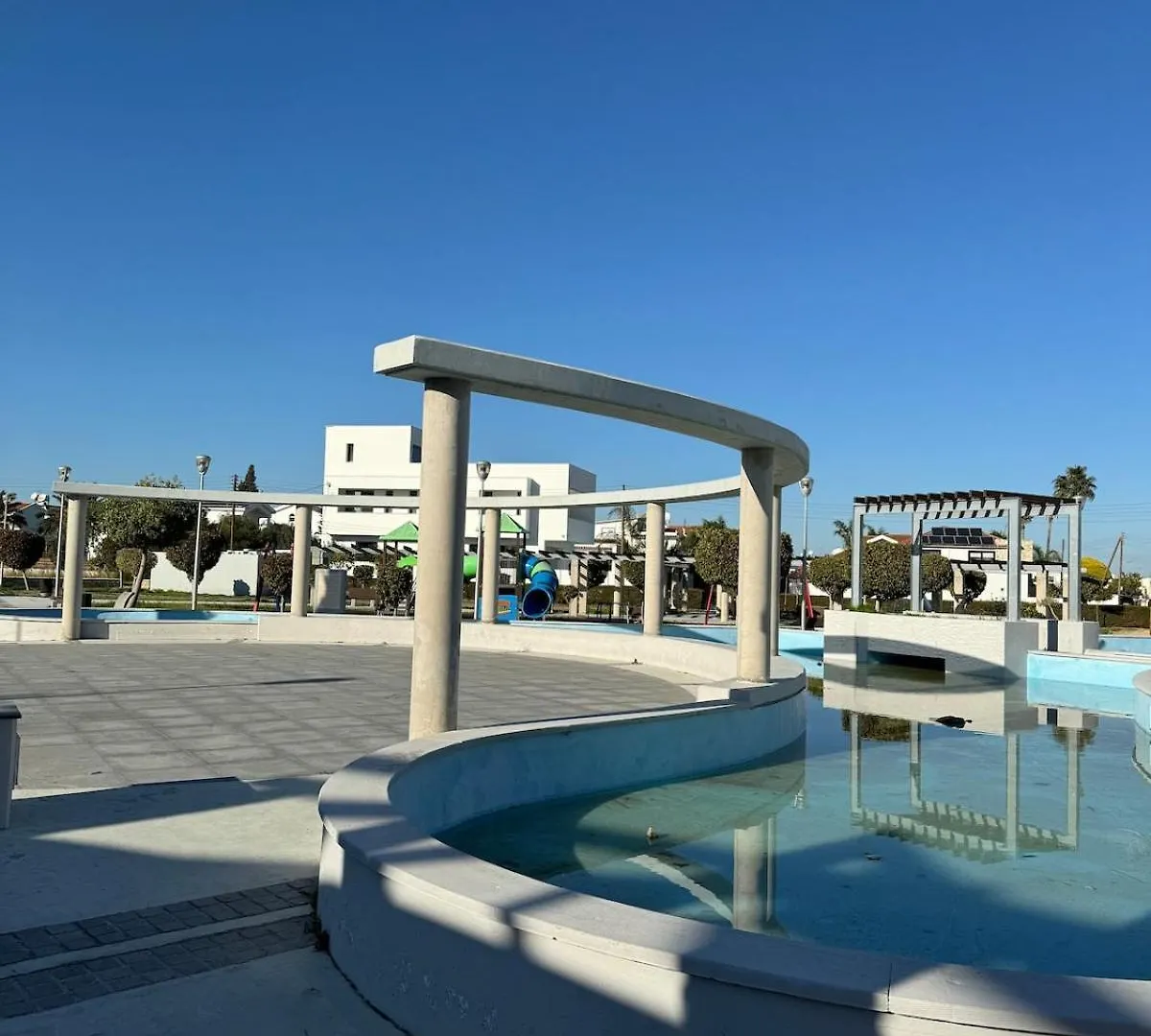 Seaside Serenity Villa 拉纳卡 度假居